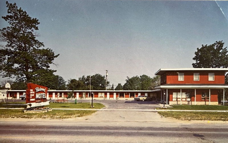 North Country American Inn (Redwood Motel) - Old Postcard